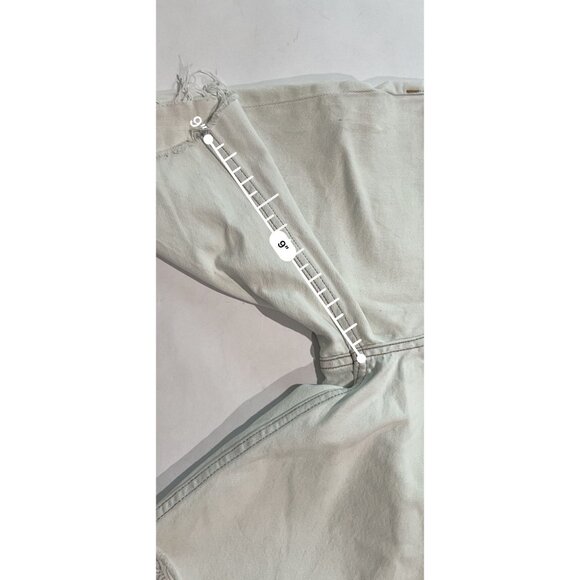 RE/DONE Denim Cut Shorts in White - Picture 3 of 5